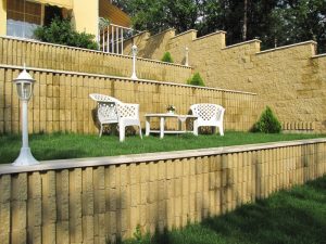 Затревяване с тревни смески на вилен парцел в село Луково