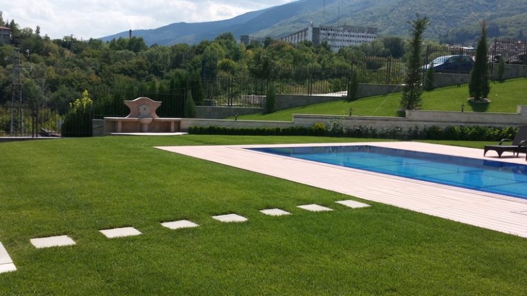 Озеленяване на двор в кв. Бояна - 5, София