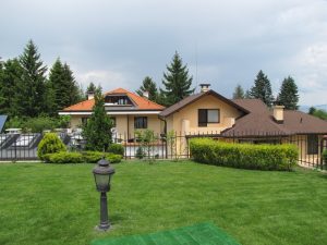 Поддръжка на двор в София, кв. Бояна – 2