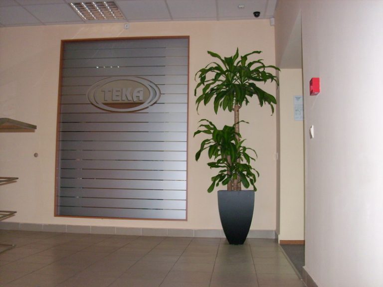 Интериорно озеленяване на офис сграда на Тека ООД