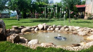 Декоративно езеро в Мрамор