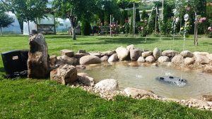 Декоративно езеро в Мрамор