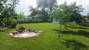 Декоративно езеро в Мрамор