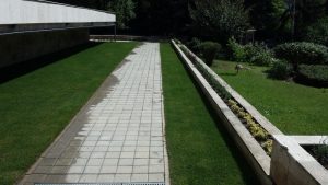 Реконструкция на зелените площи на посослството на Япония