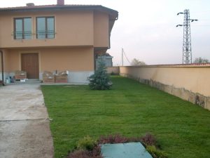 озеленяване на двор в кв. Бояна 2 – етап 1