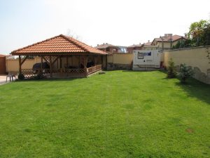 озеленяване на двор в кв. Бояна 2 – етап 1