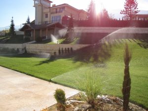 поливна система в резиденция на държавата Катар