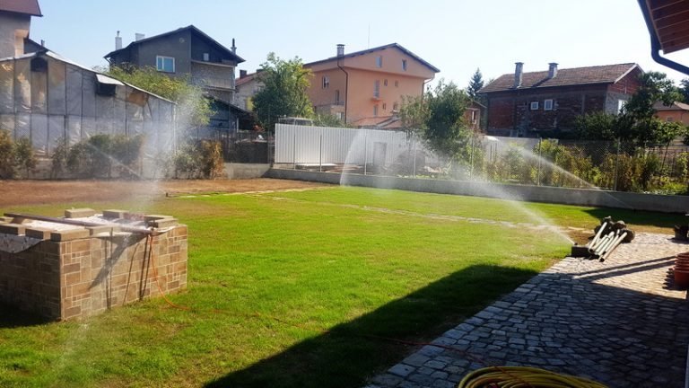 Поливна система във Волуяк