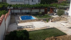 Озеленяване на къща в Кресна